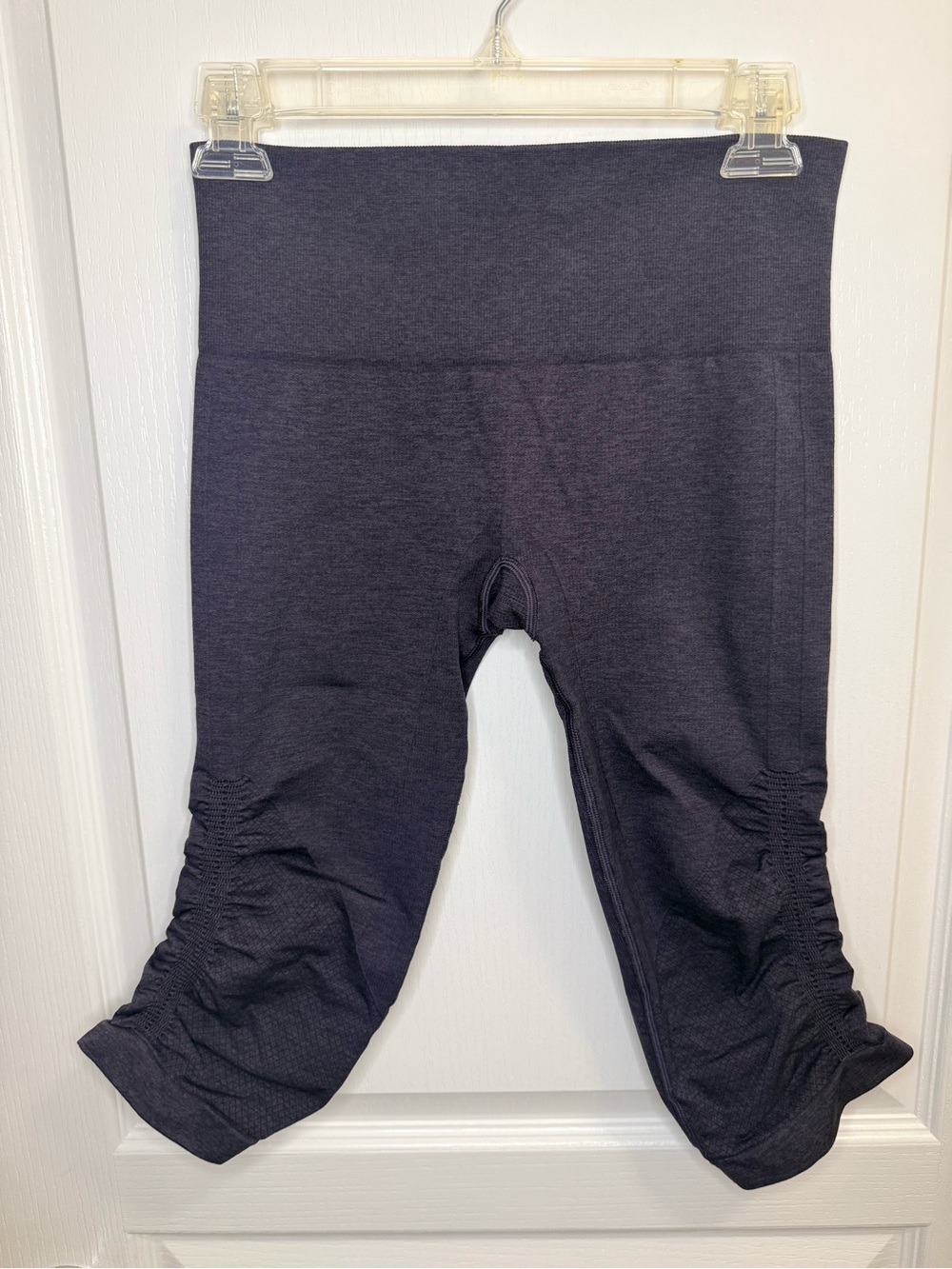 Lululemon Women's Ruched Capri Leggings Size 6